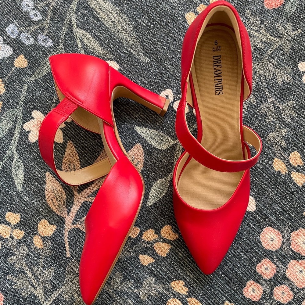 Dream Pairs red pumps 9 - Picture 3 of 9